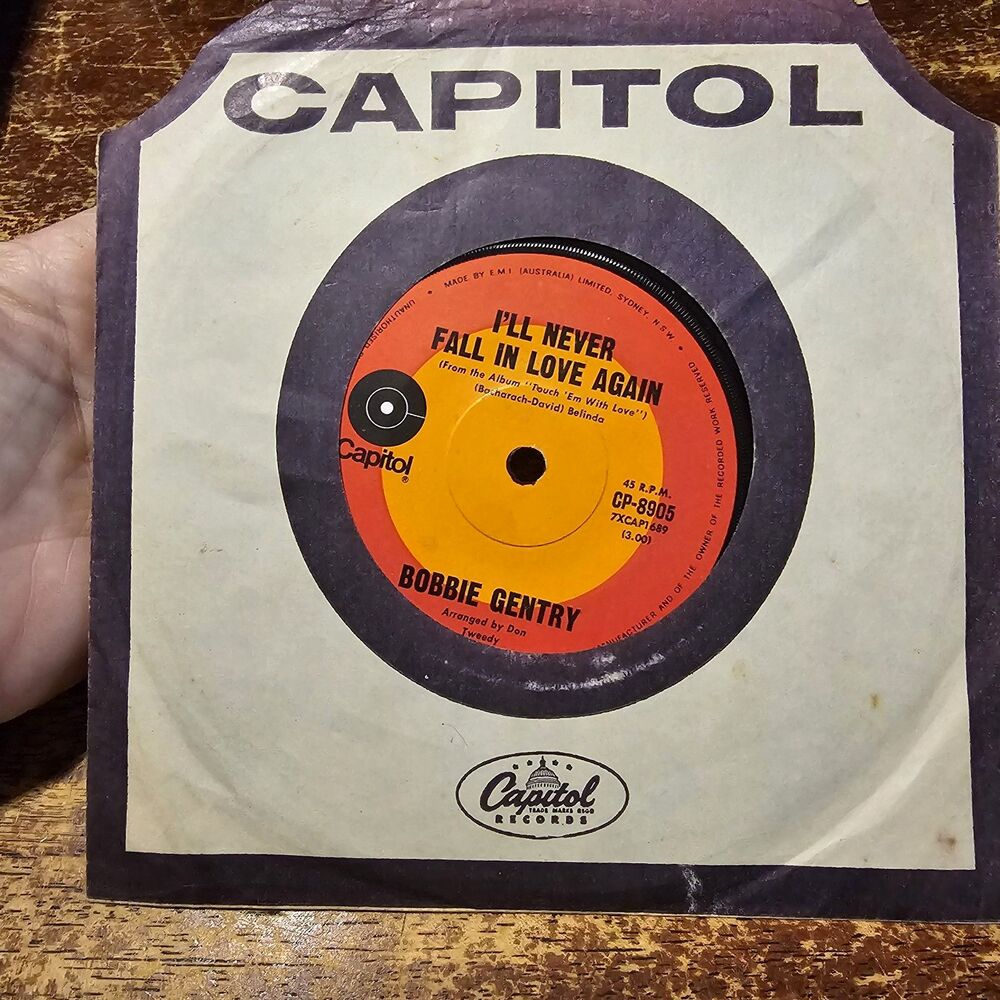 Bobbie Gentry – I'll Never Fall In Love Again 7" 45 RPM Capitol CP-8905